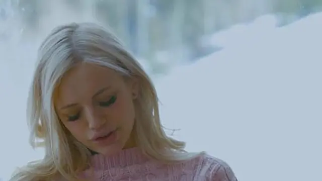 Soft Tails Heat Up After Cold Play - Alex Grey (Mia Melano)