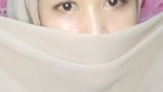 Hot Aunty's Live淫秽 Show: Intense Orgasms Can't Be Missed