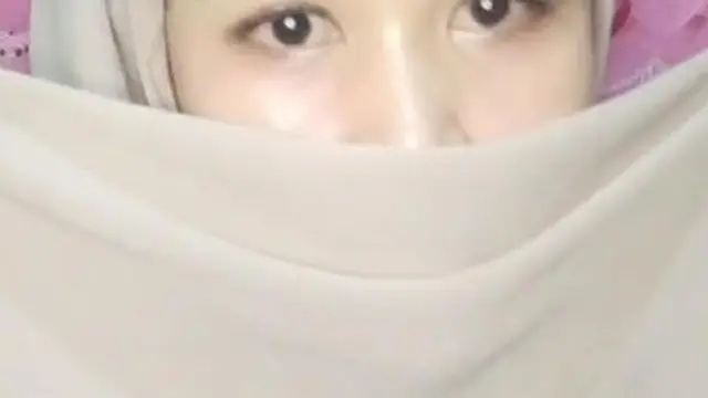 Live Bokep milf Cha Colmek Asik Banget Dalam Kamar