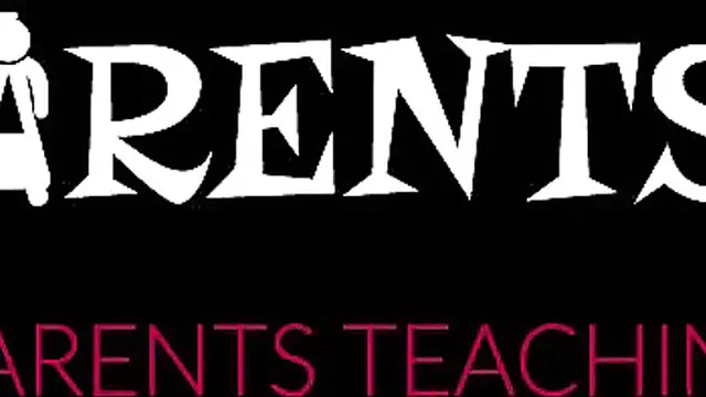 Old lady plays with young blonde′s pussy✌ while jacking off hunk′s dick🌭