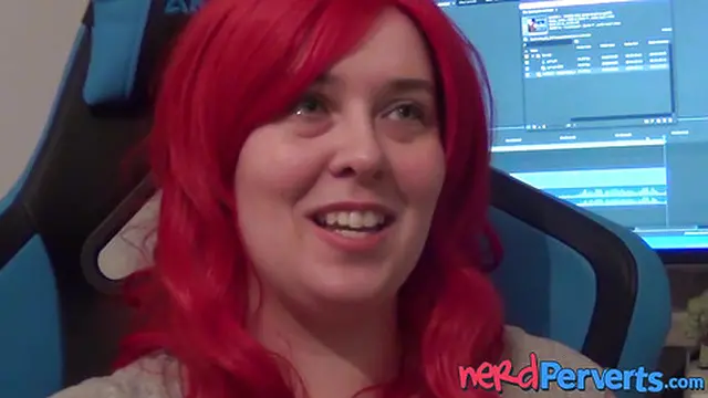 Sarah Jane and Leia Organa have their first girl on girl action