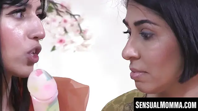 SensualMomma com - Aaliyah teaches stepmom the ropes of sex toy exploration