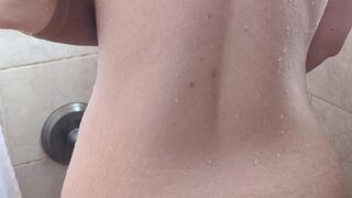 Thick pawg soaps up tits and ass in the shower