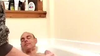 Getting a blowjob in the bath
