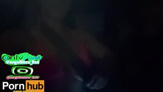 CHICA tetas grandes me pide ser su uber, la pongo a mamar mientras que conduzco videos porno xxx