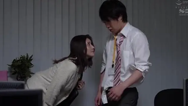 Missed My Train &mdash;  Ended Up at Boss′s Place [Subtitled] Nagi Hikaru